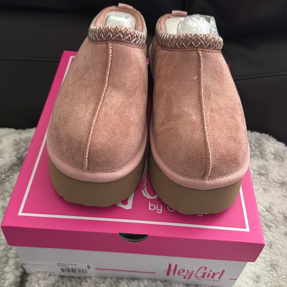 Women’s Pink Corky’s
